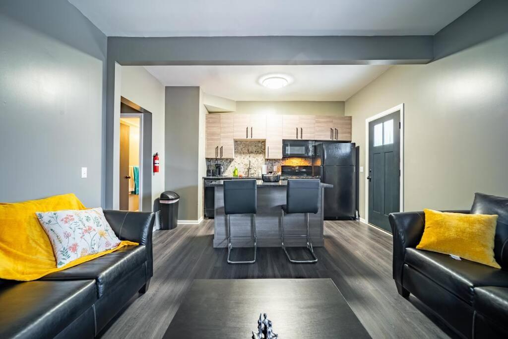 Апартаменти Walkable Gem In Little Italy Клівленд Екстер'єр фото